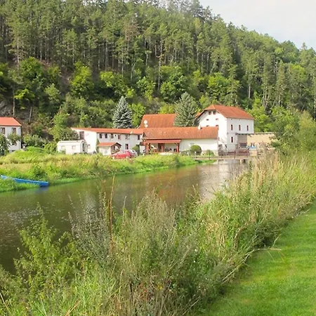 Cechuv Mlyn Hotel *