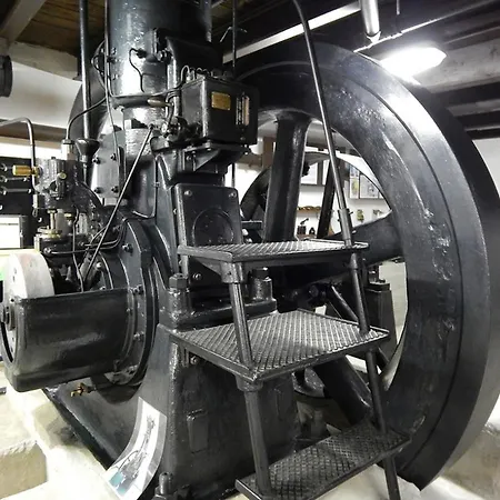 Cechuv Mlyn فندق *